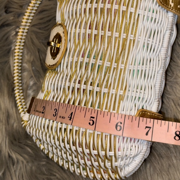 RARE Lilly Pulitzer Wicker Clam Style Handbag Purse White Gold - Picture 10 of 16